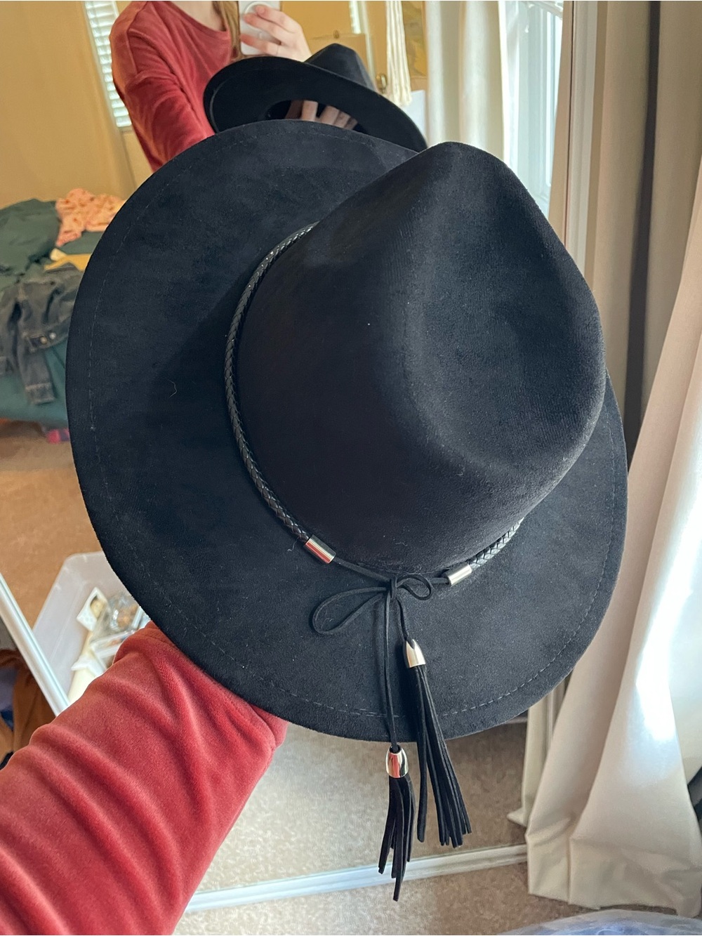 Black Wide-Brim Felt-like Tassel Hat